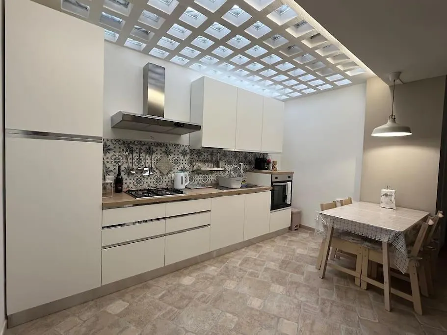Full Semi-Garden Apartment In Villa At Mondello Palermo