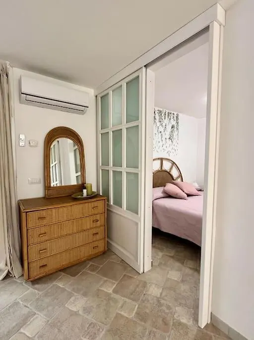 Full Semi-Garden Apartment In Villa At Mondello Palermo 0*,