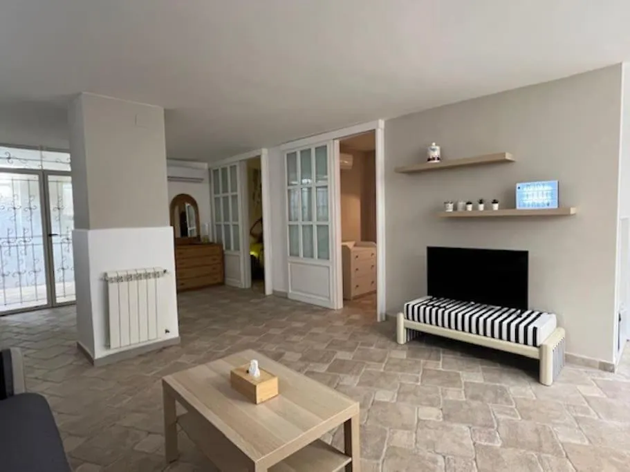 Full Semi-Garden Apartment In Villa At Mondello Palermo