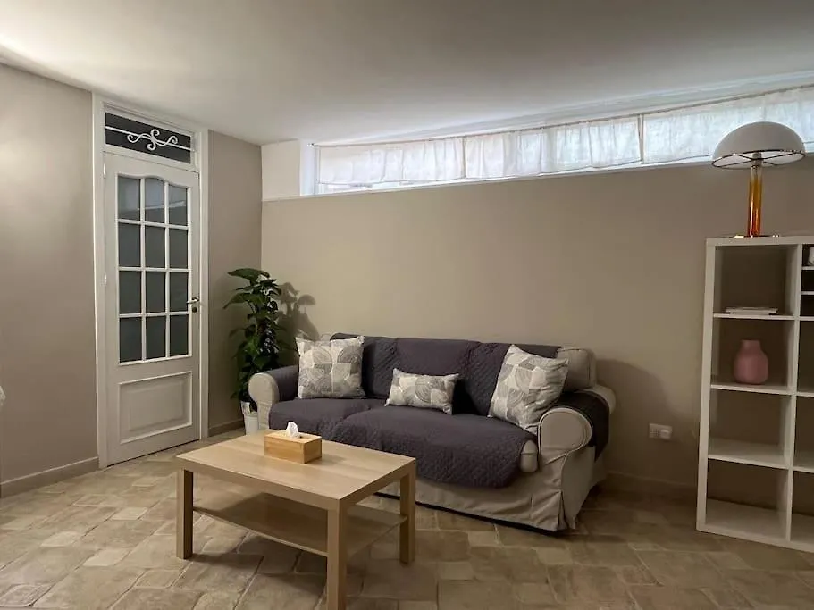 Full Semi-Garden Apartment In Villa At Mondello Palermo