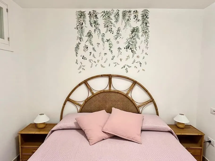 Full Semi-Garden Apartment In Villa At Mondello Palermo 0*,