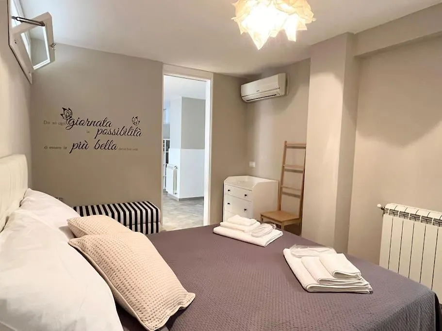 Full Semi-Garden Apartment In Villa At Mondello Palermo