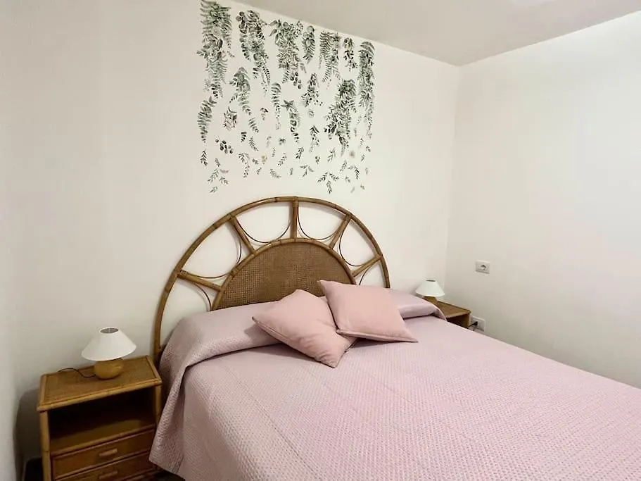 Full Semi-Garden Apartment In Villa At Mondello パレルモ